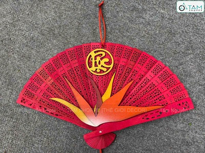 Quạt đỏ hoa Thiên Điểu treo trang trí Tết [Đa dạng chữ - Quạt gỗ] QUAT-08